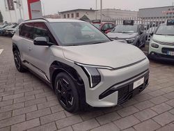 Ivory silver matte Usata 2025 Kia EV3 GT-Line SUV | 34.950 € (Buon prezzo)