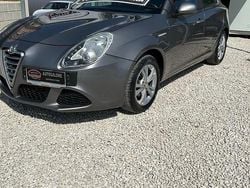 Grigio Usata 2012 Alfa Romeo Giulietta Distinctive Tre volumi | 5999 € (Buon prezzo)