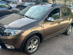 Marrone Usata 2020 Dacia Sandero Comfort Due volumi | 9490 € (Buon prezzo)