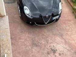Usata 2012 Alfa Romeo Giulietta Tre volumi | 6500 € (Buon prezzo)
