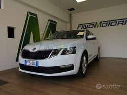 Bianco pastello Usata 2018 Skoda Octavia Ambition Station wagon | 12.900 € (Cara)