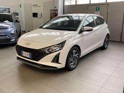 Bianco Nuova 2025 Hyundai i20 Tre volumi | 18.300 € (Buon prezzo)