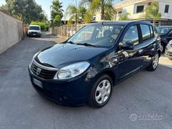Blu Usata 2010 Dacia Sandero Tre volumi | 3699 € (Buon prezzo)