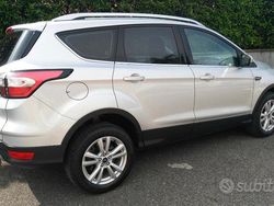 Grigio Usata 2017 Ford Kuga SUV | 12.000 € (Molto cara)