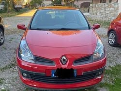 Rosso Usata 2006 Renault Clio II | 2850 €