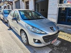 Grigio Usata 2010 Peugeot 207 Tre volumi | 3300 € (Buon prezzo)