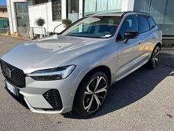 Argento Usata 2022 Volvo XC60 Plus SUV | 32.900 € (Cara)