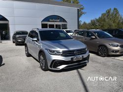 Argento Usata 2021 VW Tiguan R-line SUV | 26.500 € (Cara)
