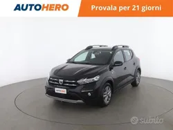 Nero Usata 2021 Dacia Sandero Comfort Due volumi | 13.299 € (Buon prezzo)