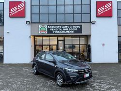 Grigio Usata 2020 Dacia Sandero Comfort Tre volumi | 13.900 € (Molto cara)