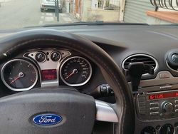 Grigio Usata 2009 Ford Focus Style Station wagon | 3500 € (Buon prezzo)