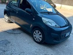 Grigio Usata 2012 Peugeot 107 Due volumi | 3299 € (Buon prezzo)