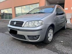 Grigio Usata 2006 Fiat Punto Due volumi | 2500 € (Buon prezzo)
