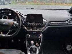 Grigio Usata 2018 Ford Fiesta ST-Line Due volumi | 12.500 € (Cara)