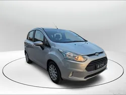 Non disponibile Usata 2016 Ford B-MAX Titanium Monovolume | 8900 € (Buon prezzo)