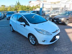 Bianco Usata 2012 Ford Fiesta Titanium Tre volumi | 5500 € (Cara)