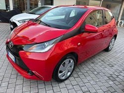 Rosso Usata 2017 Toyota Aygo Cool Due volumi | 8400 € (Buon prezzo)