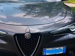 Grigio Usata 2018 Alfa Romeo Stelvio Super SUV | 17.500 € (Buon prezzo)
