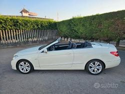Bianco Usata 2010 Mercedes E220 Avantgarde Cabrio | 12.500 € (Buon prezzo)