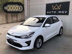 Bianco Usata 2021 Kia Rio Style Tre volumi | 8900 € (Super prezzo)