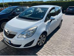 Bianco Usata 2013 Opel Meriva Monovolume | 3300 € (Buon prezzo)