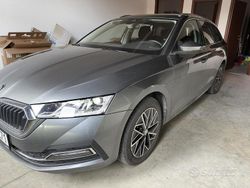 Grigio Usata 2024 Skoda Octavia Station wagon | 27.000 € (Buon prezzo)