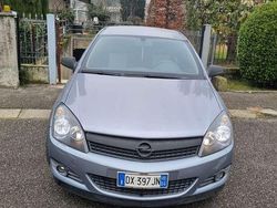 Usata 2009 Opel Astra GTC Cosmo Tre volumi | 2400 € (Ottimo prezzo)