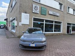 Grigio Usata 2023 VW Golf VIII Style Tre volumi | 30.900 € (Cara)