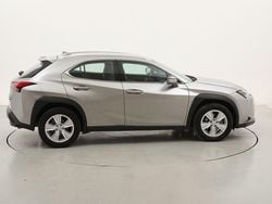 Usata 2022 Lexus UX Business Edition SUV | 22.990 € (Buon prezzo)