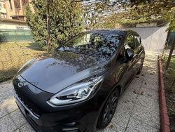 Grigio Usata 2017 Ford Fiesta ST-Line Due volumi | 12.300 € (Cara)
