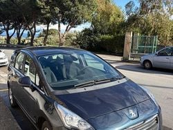 Grigio Usata 2014 Peugeot 5008 SUV | 8500 € (Cara)