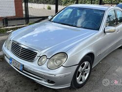 Grigio Usata 2003 Mercedes E270 Tre volumi | 1400 € (Super prezzo)