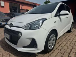 Bianco Usata 2017 Hyundai i10 Comfort Due volumi | 7900 € (Ottimo prezzo)
