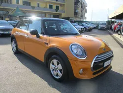 Arancione Usata 2014 Mini Cooper Due volumi | 8501 € (Ottimo prezzo)