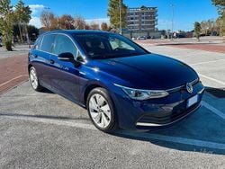 Blu Usata 2020 VW Golf VII Edition Tre volumi | 20.900 € (Buon prezzo)