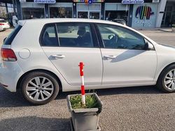 Bianco Usata 2012 VW Golf Comfortline Tre volumi | 6500 €