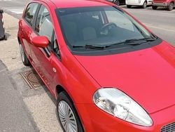 Rosso Usata 2009 Fiat Grande Punto Due volumi | 2500 € (Ottimo prezzo)