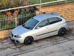 Grigio Usata 2004 Seat Ibiza Due volumi | 300 €