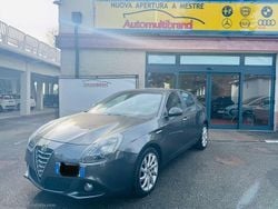 Grigio Usata 2015 Alfa Romeo Giulietta Exclusive Tre volumi | 5990 € (Molto cara)
