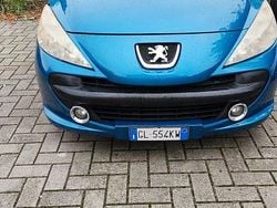 Usata 2007 Peugeot 207 CC Cabrio | 2500 € (Ottimo prezzo)