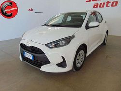 Bianco Usata 2024 Toyota Yaris Hybrid Business Edition Tre volumi | 18.700 € (Super prezzo)