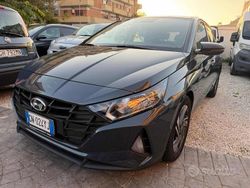 Blu Usata 2023 Hyundai i20 Tre volumi | 13.500 € (Ottimo prezzo)