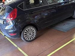 Nero Usata 2008 Ford Fiesta Due volumi | 1200 € (Buon prezzo)