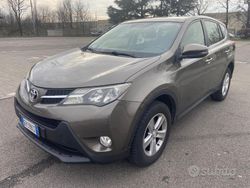 Usata 2013 Toyota RAV4 SUV | 7499 € (Buon prezzo)