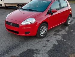 Rosso Usata 2007 Fiat Grande Punto Dynamic Due volumi | 3990 € (Buon prezzo)