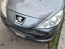 Usata 2007 Peugeot 206 Tre volumi | 1300 € (Ottimo prezzo)