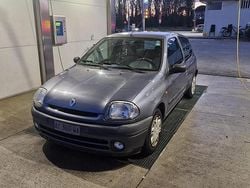Usata 1998 Renault Clio II Tre volumi | 1300 € (Molto cara)