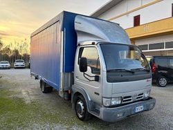 Grigio Usata 2004 Nissan Cabstar Pick-up | 4100 € (Buon prezzo)