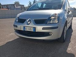 Usata 2006 Renault Modus Monovolume | 2500 € (Buon prezzo)
