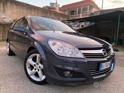 Grigio Usata 2007 Opel Astra Cosmo Station wagon | 2000 € (Ottimo prezzo)